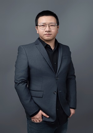 Zhenxing Huang